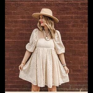 NWOT Vada Winter Crochet Floral Babydoll Dress Size Small